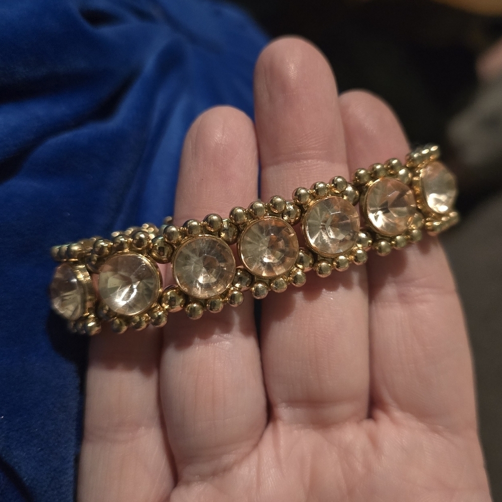 Vintage Stretch Bracelet - Picture 3 of 3